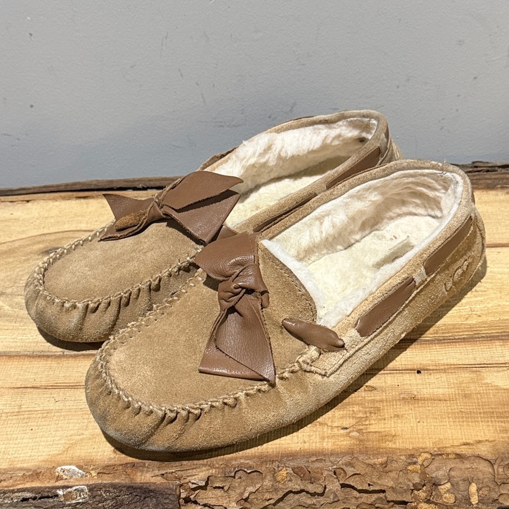 UGG Chestnut Ansley Leather Bow Moccasin Slippers Size‎ 10 A22